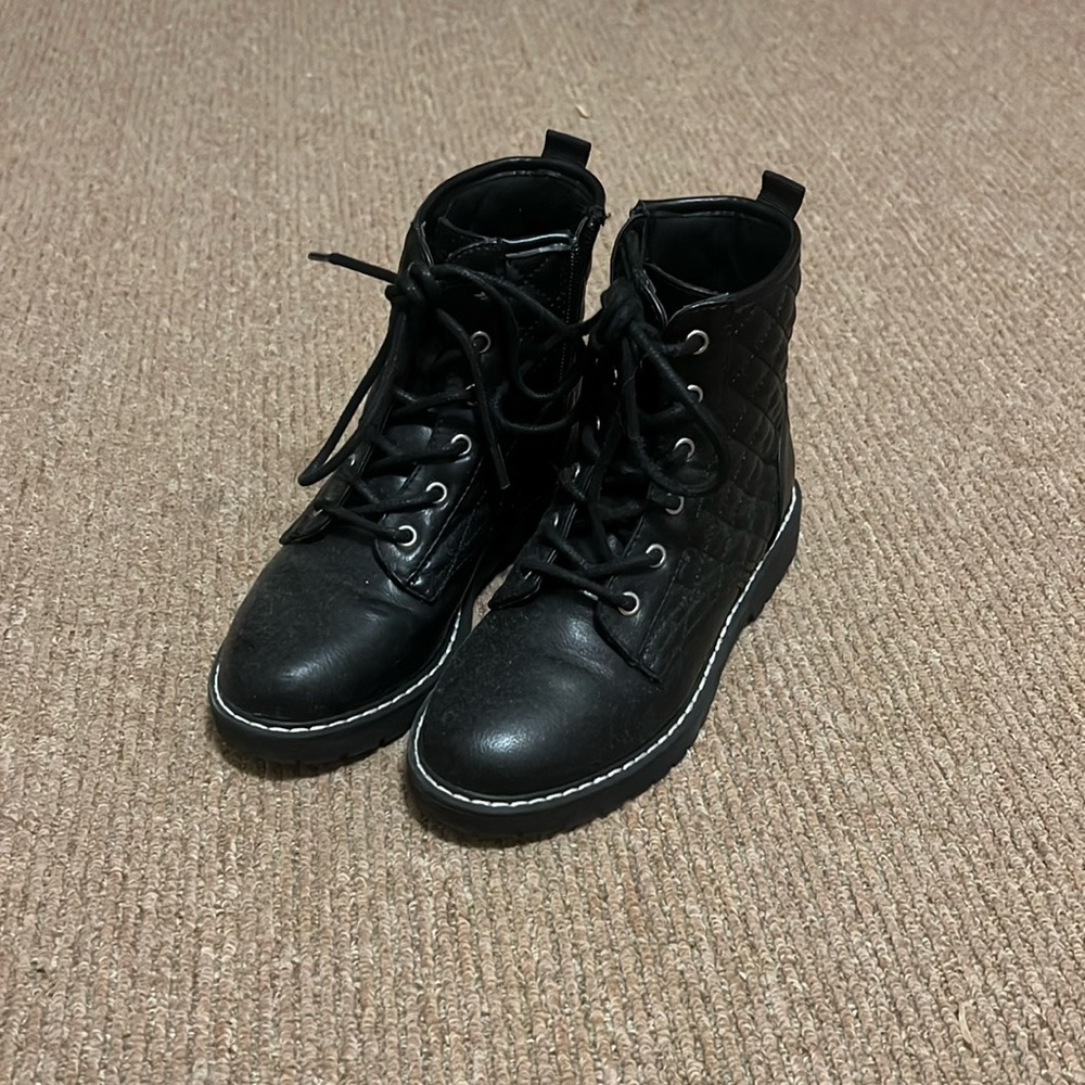 Black Steve Madden Zip Up Boots